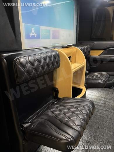 2018 LCW Lincoln Navigator L CEO SUV Mobile Office