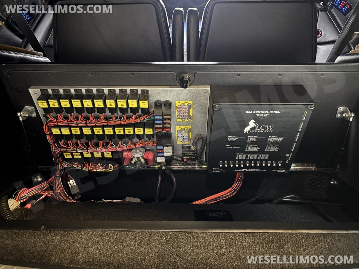 Photo of CEO SUV Mobile Office for sale: 2018 Lincoln Navigator L 221&quot; by LCW