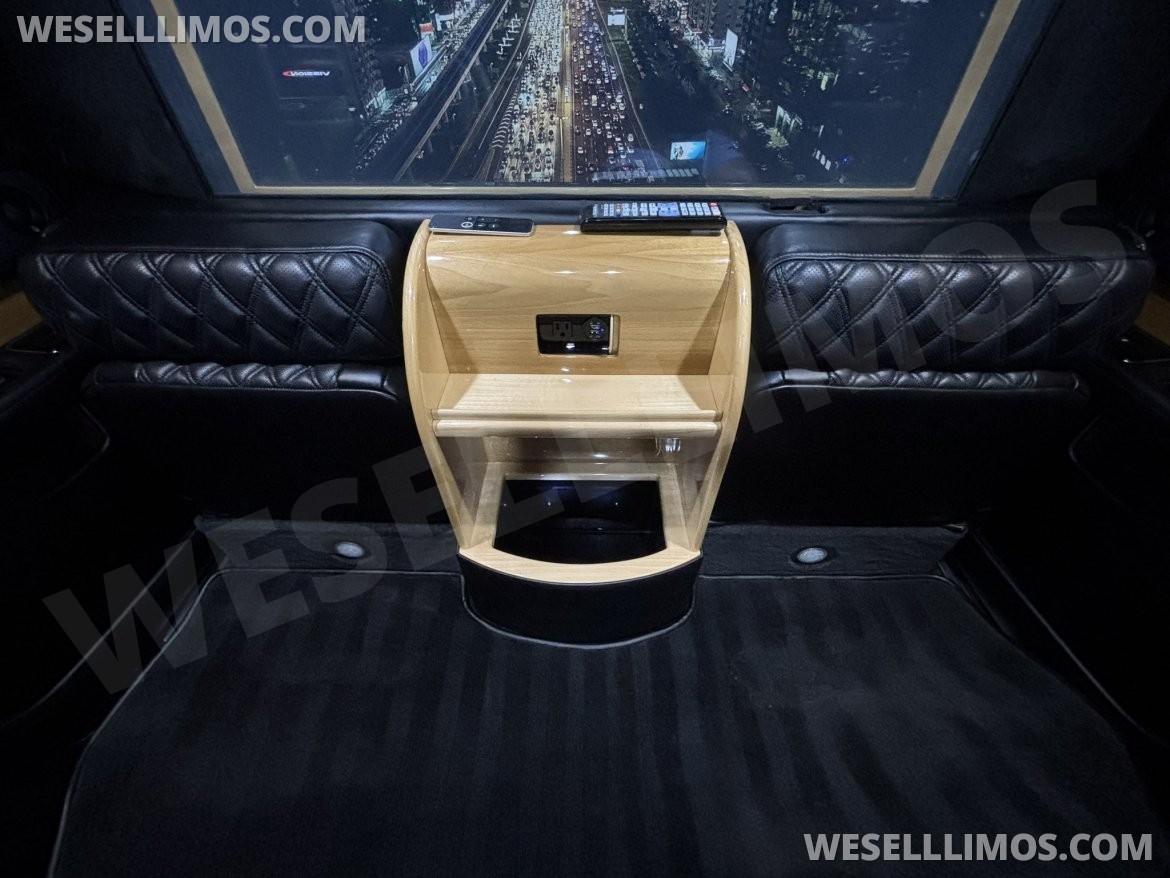 Photo of CEO SUV Mobile Office for sale: 2018 Lincoln Navigator L 221&quot; by LCW