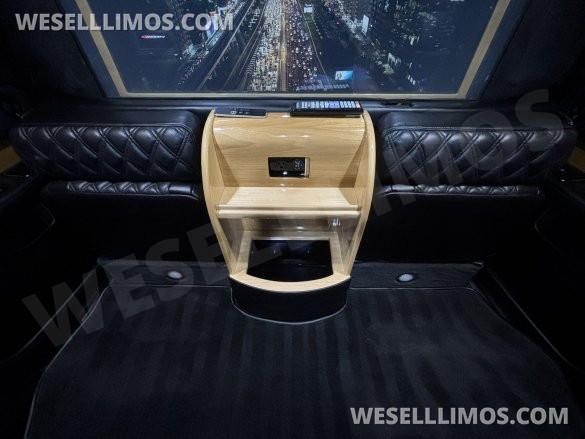 2018 LCW Lincoln Navigator L CEO SUV Mobile Office
