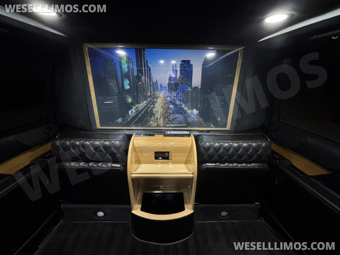 Photo of CEO SUV Mobile Office for sale: 2018 Lincoln Navigator L 221&quot; by LCW
