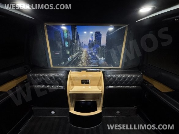 2018 LCW Lincoln Navigator L CEO SUV Mobile Office