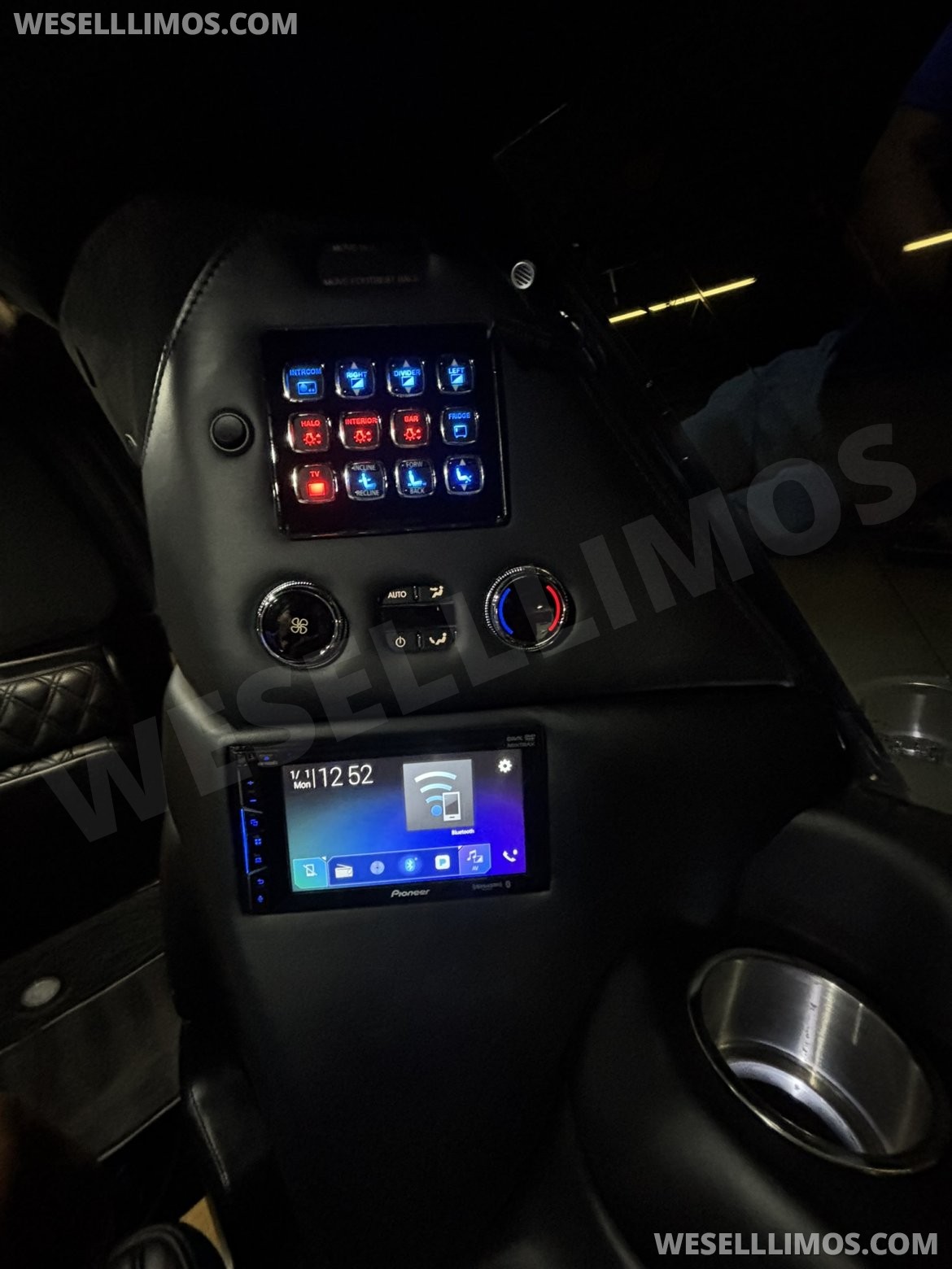 Photo of CEO SUV Mobile Office for sale: 2018 Lincoln Navigator L 221&quot; by LCW