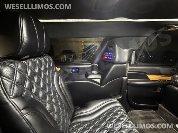2018 LCW Lincoln Navigator L CEO SUV Mobile Office