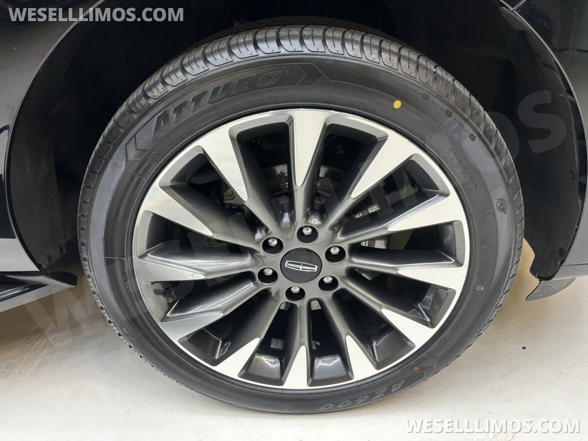 Photo of CEO SUV Mobile Office for sale: 2018 Lincoln Navigator L 221&quot; by LCW