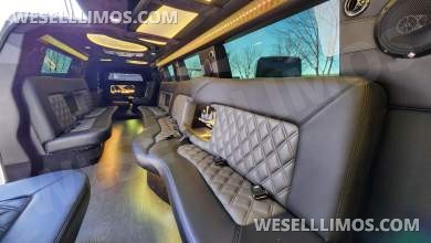 2021 Cadillac Escalade ESV Limousine