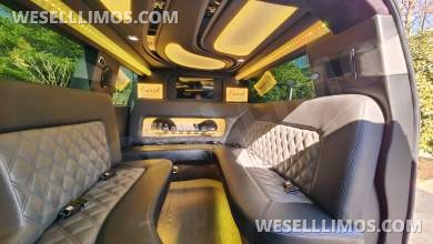 2021 Cadillac Escalade ESV Limousine