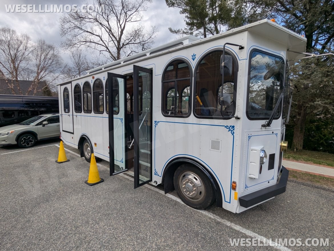 Trolley for sale: 2022 Ford Villager by Hometown