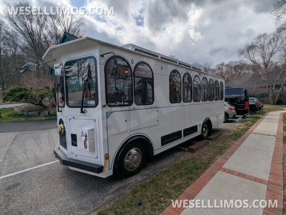 2022  Hometown  Ford Villager Trolley