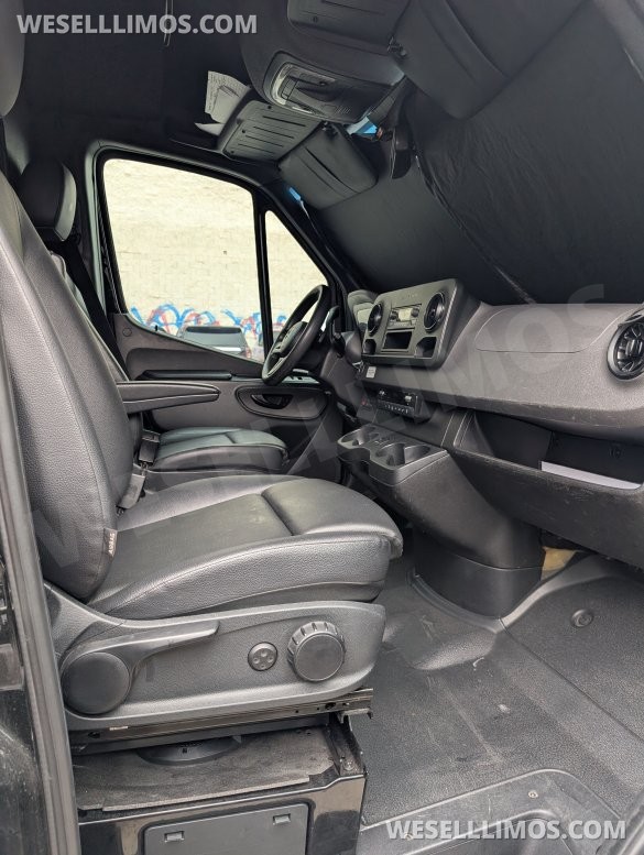 2021 Mercedes-Benz Sprinter 3500 Limo (First Class Customs)