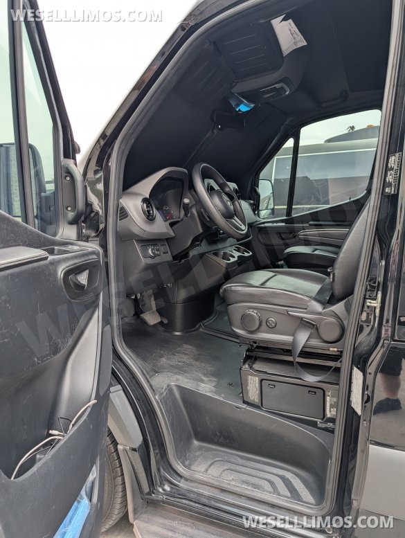 2021 Mercedes-Benz Sprinter 3500 Limo (First Class Customs)