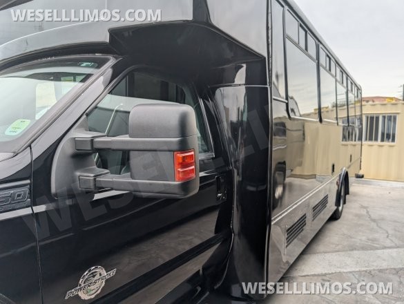 2015 Ford F550 Party Bus Limo Bus