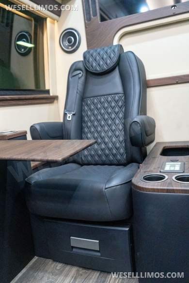2025 OGV Luxury Coach Mercedes-Benz V-Drive  Sprinter