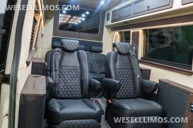 2025 OGV Luxury Coach Mercedes-Benz V-Drive  Sprinter