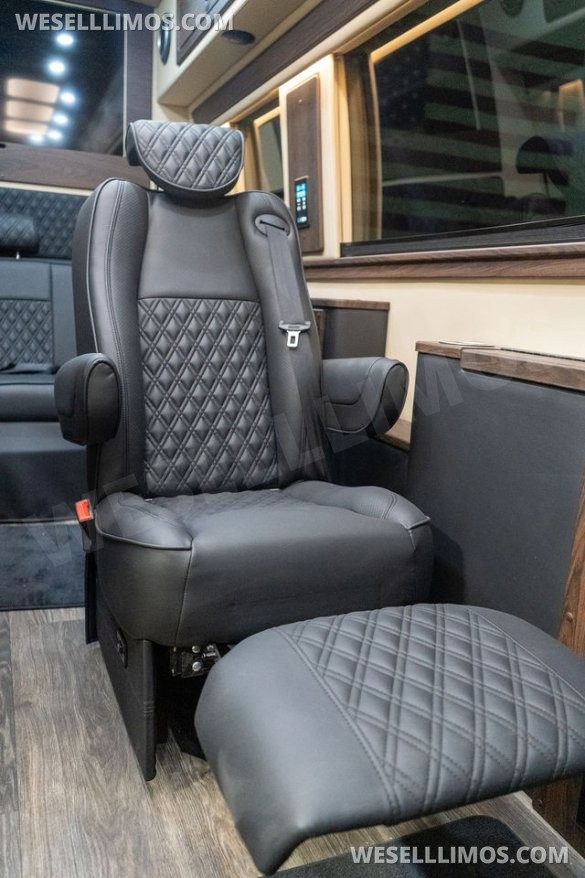 2025 OGV Luxury Coach Mercedes-Benz V-Drive  Sprinter