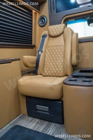 2025 OGV Luxury Coach Mercedes-Benz V-Drive Sprinter