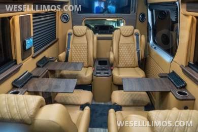 2025 OGV Luxury Coach Mercedes-Benz V-Drive Sprinter