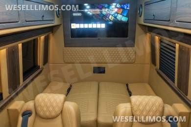 2025 OGV Luxury Coach Mercedes-Benz V-Drive Sprinter