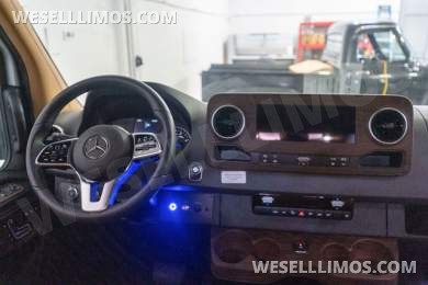 2025 OGV Luxury Coach Mercedes-Benz V-Drive Sprinter