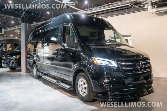 2024 OGV Luxury Coach  Mercedes-Benz V-Drive Sprinter