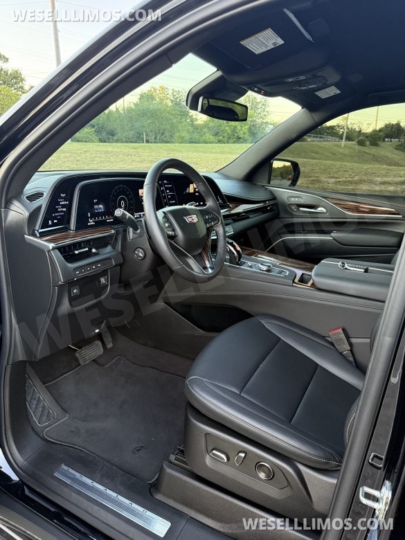 2023 Cadillac Escalade ESV Luxury 4wd SUV