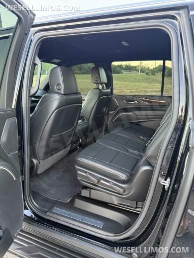 2023 Cadillac Escalade ESV Luxury 4wd SUV
