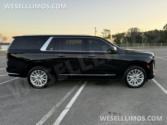 2023 Cadillac Escalade ESV Luxury 4wd SUV