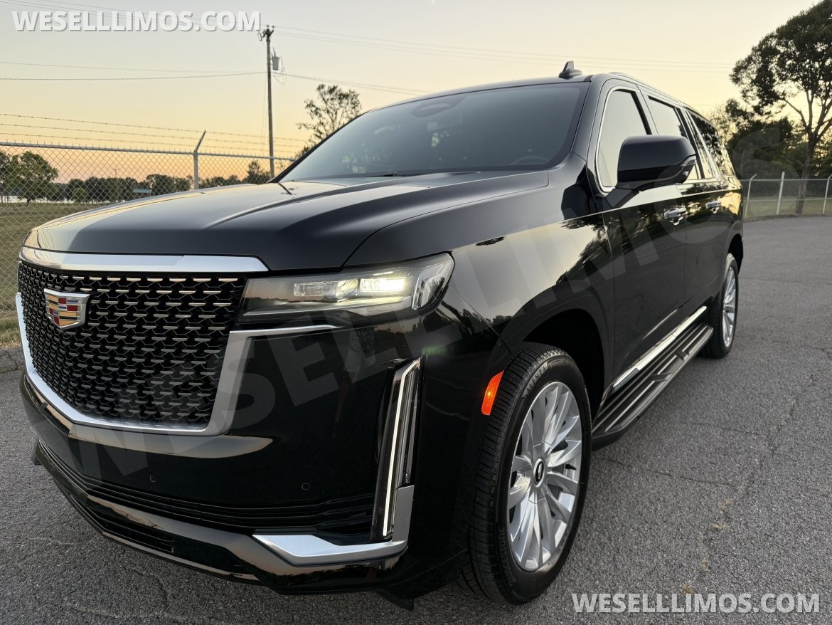 Photo of SUV for sale: 2023 Cadillac Escalade ESV Luxury 4wd