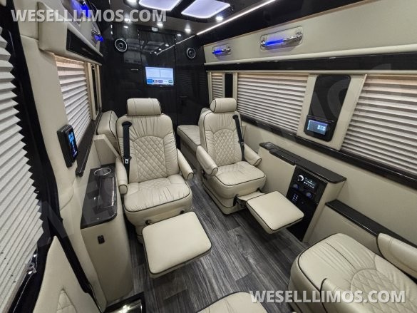 2020 Midwest Automotive Designs Mercedes-Benz Sprinter 3500 Luxury Daycruiser