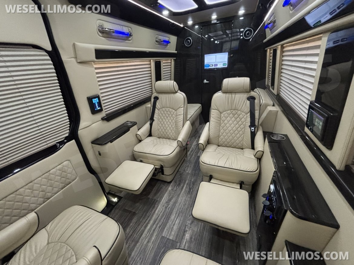 Photo of Sprinter for sale: 2020 Mercedes-Benz Sprinter 3500 Daycruiser 170" by Midwest Automotive Designs