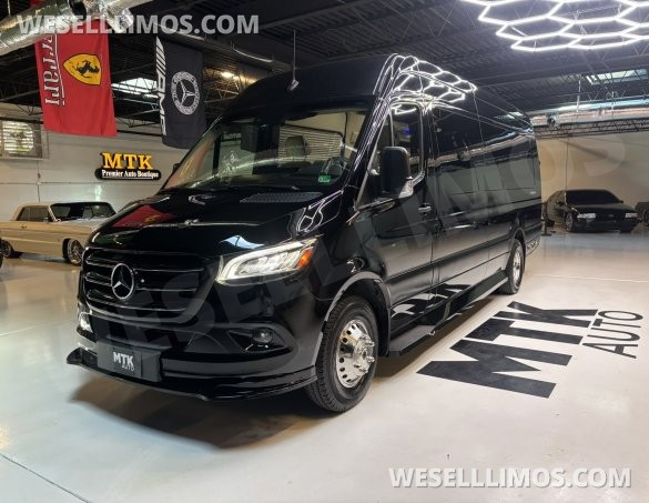 2020 Midwest Automotive Designs Mercedes-Benz Sprinter 3500 Luxury Daycruiser