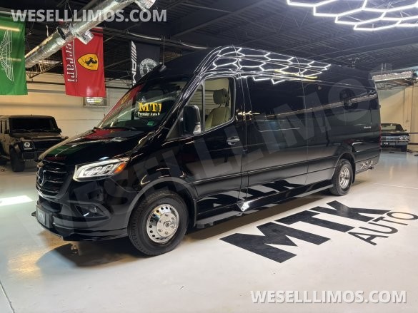 2020 Midwest Automotive Designs Mercedes-Benz Sprinter 3500 Luxury Daycruiser