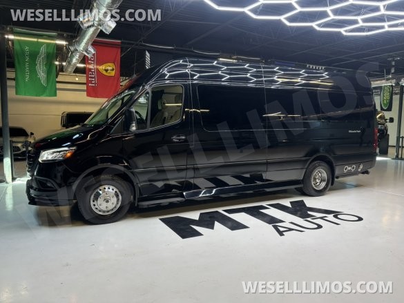 2020 Midwest Automotive Designs Mercedes-Benz Sprinter 3500 Luxury Daycruiser