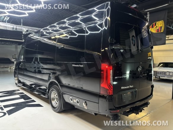 2020 Midwest Automotive Designs Mercedes-Benz Sprinter 3500 Luxury Daycruiser