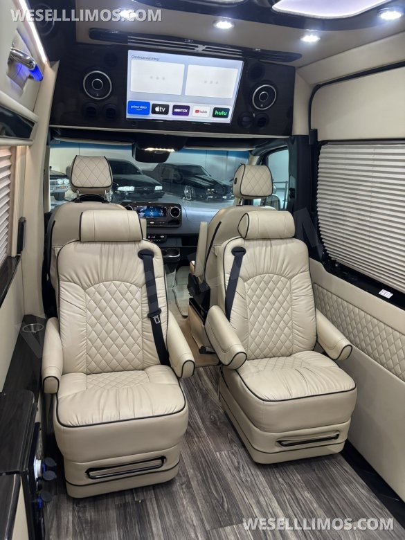 2020 Midwest Automotive Designs Mercedes-Benz Sprinter 3500 Luxury Daycruiser