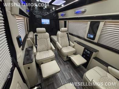 2020 Midwest Automotive Designs Mercedes-Benz Sprinter 3500 Luxury Daycruiser