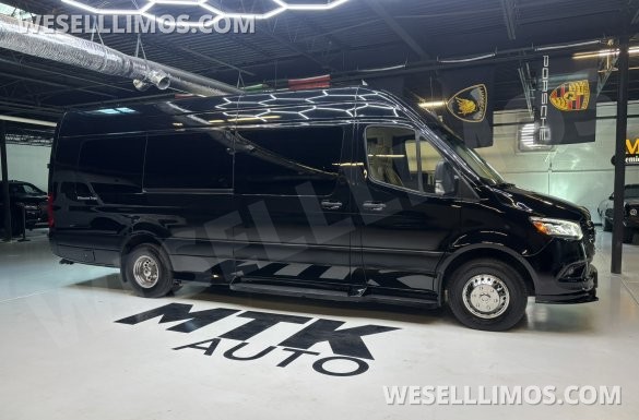 2020 Midwest Automotive Designs Mercedes-Benz Sprinter 3500 Luxury Daycruiser