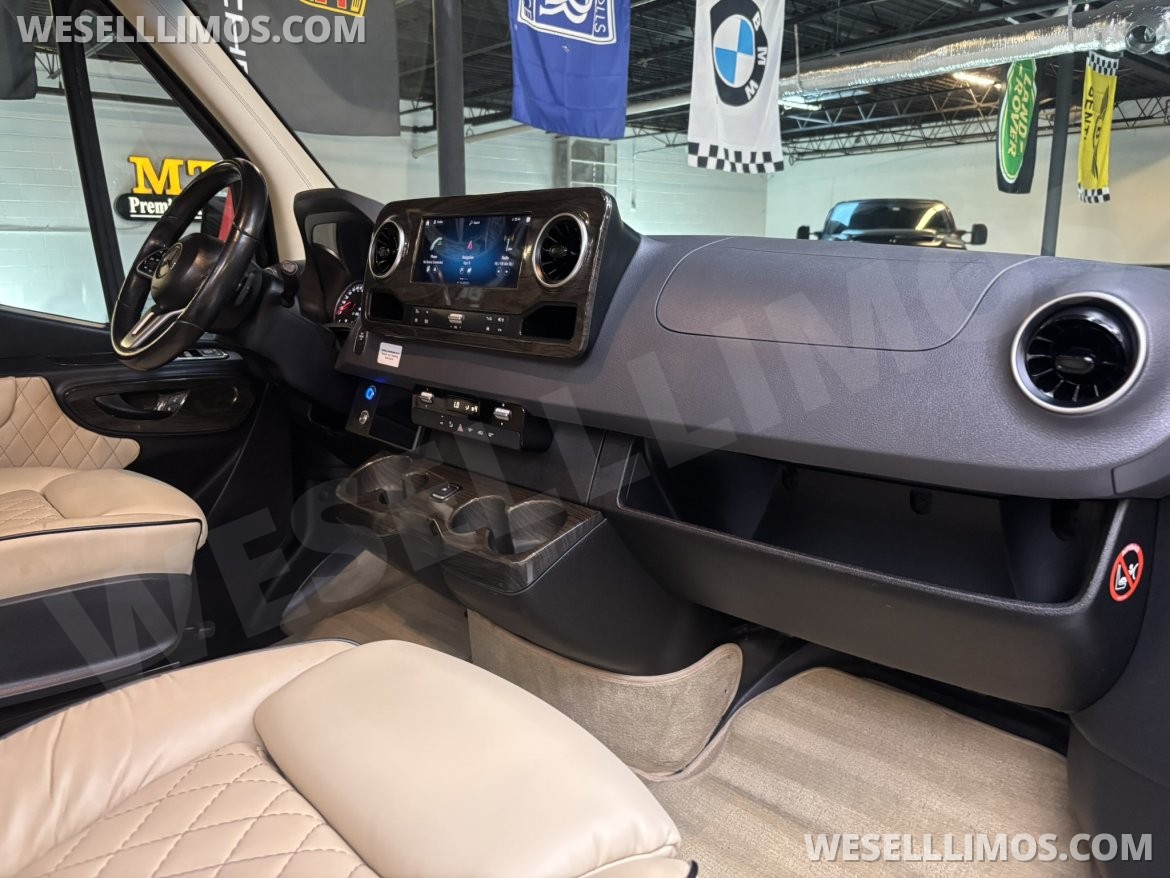 Photo of Sprinter for sale: 2020 Mercedes-Benz Sprinter 3500 Daycruiser 170" by Midwest Automotive Designs