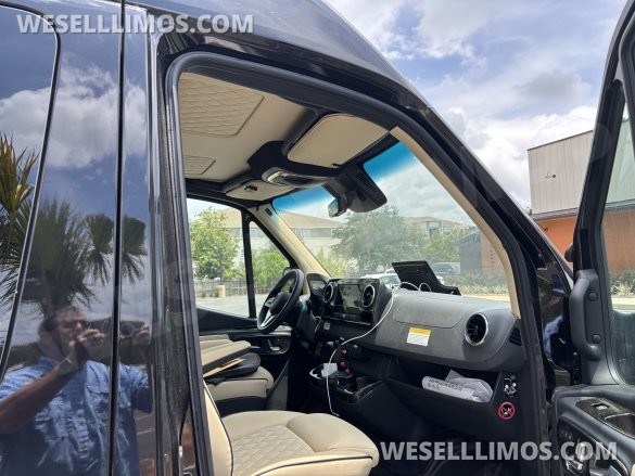 2023 Ultimate Toys Mercedes-Benz Sprinter Ultimate Coach Executive Sprinter