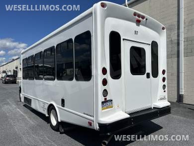 2023 Starcraft Ford E-450, 24pax+driver Shuttle Bus