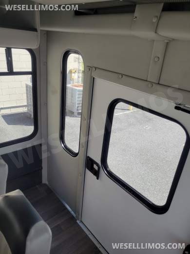 2023 Starcraft Ford E-450, 24pax+driver Shuttle Bus