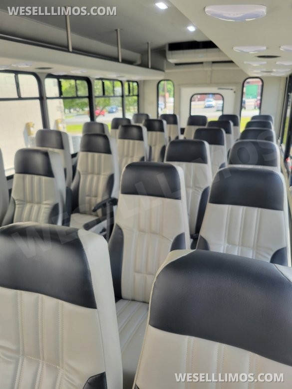 2023 Starcraft Ford E-450, 24pax+driver Shuttle Bus