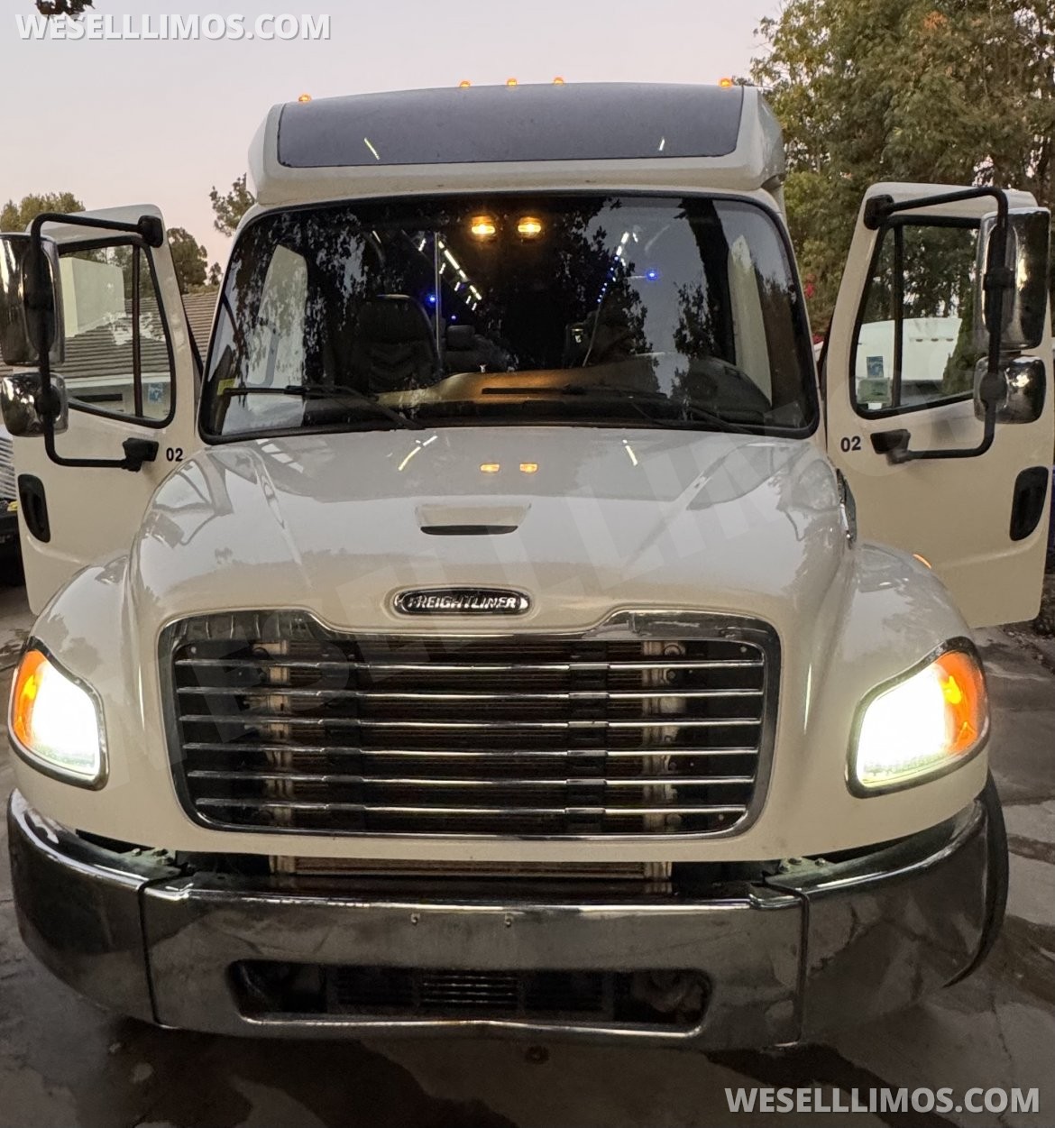 Photo of Shuttle Bus for sale: 2018 Freightliner Shuttle 45&quot; by Freightliner garage