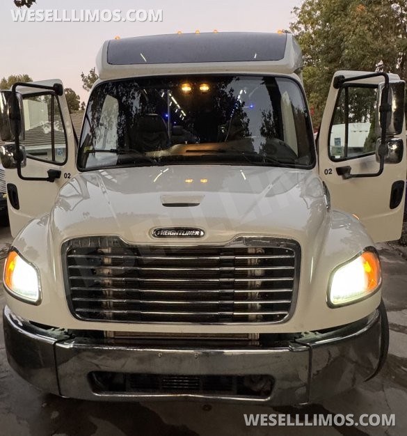 2018 Freightliner Shuttle Shuttle Bus