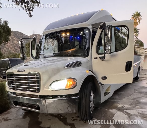 2018 Freightliner Shuttle Shuttle Bus