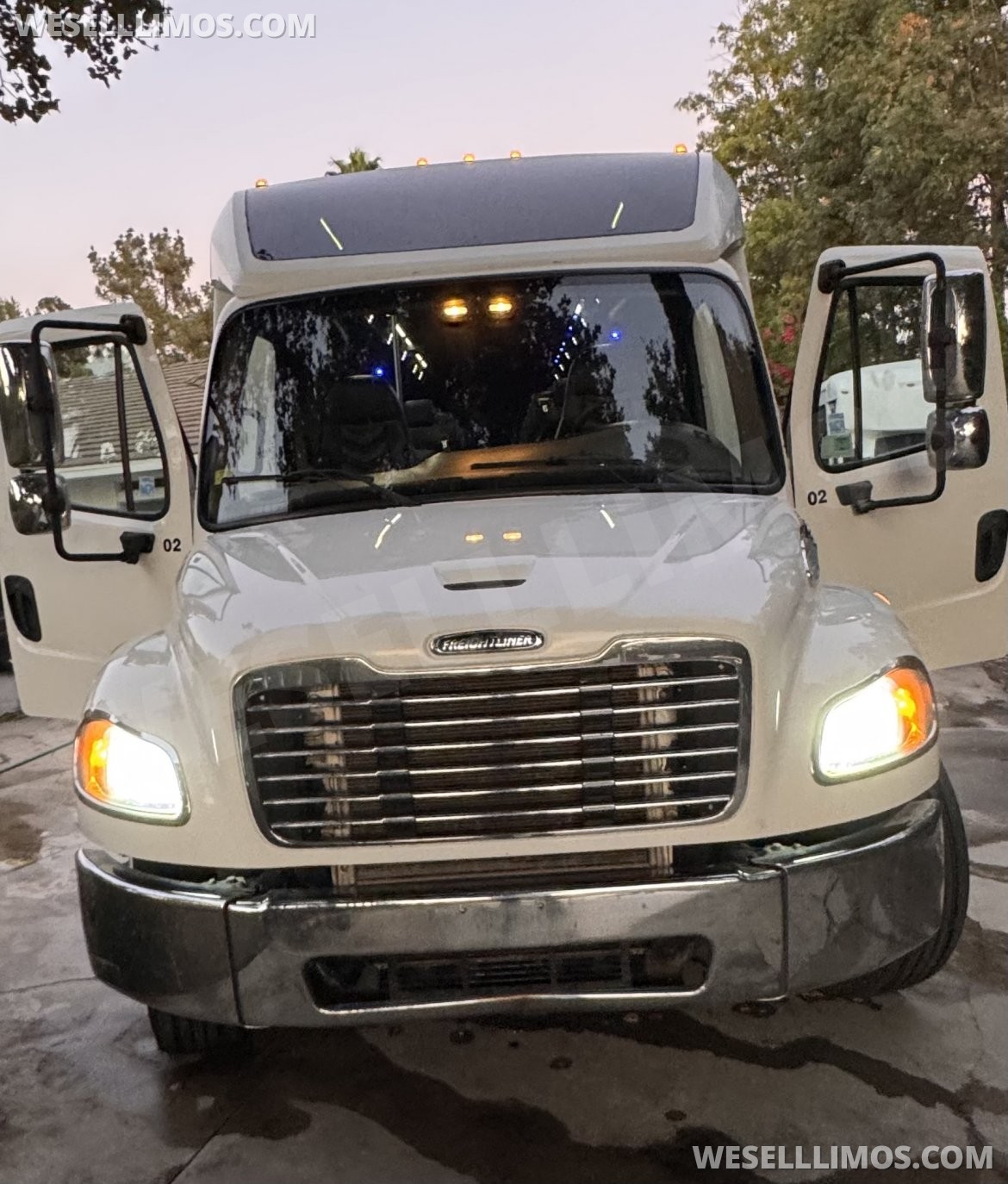 Photo of Shuttle Bus for sale: 2018 Freightliner Shuttle 45&quot; by Freightliner garage