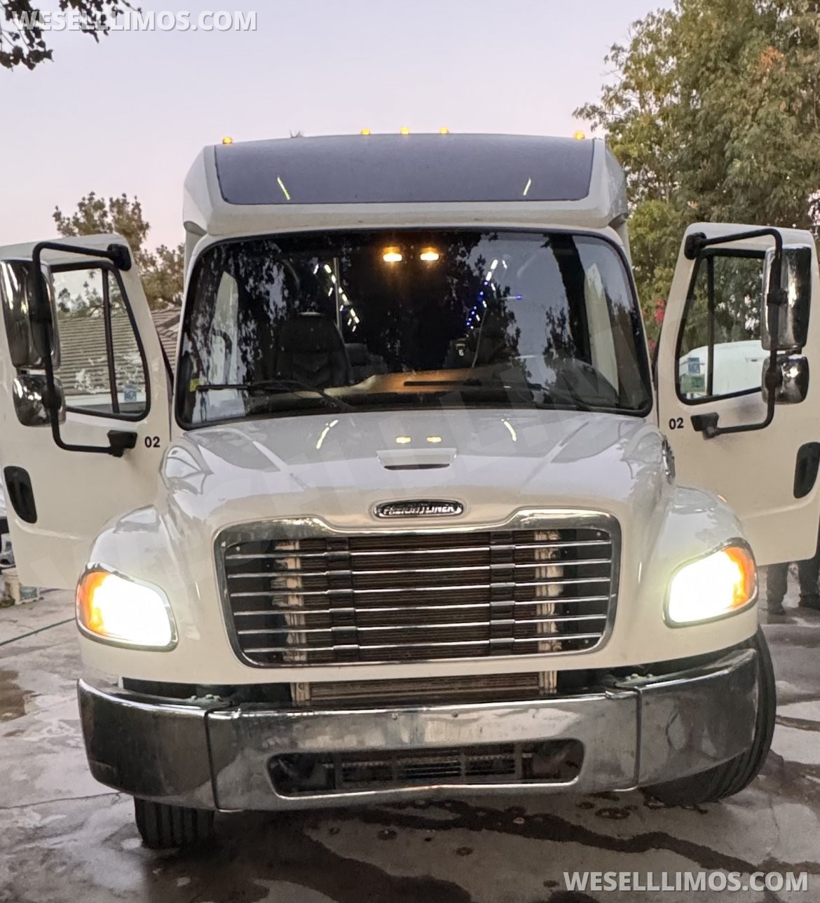 Photo of Shuttle Bus for sale: 2018 Freightliner Shuttle 45&quot; by Freightliner garage
