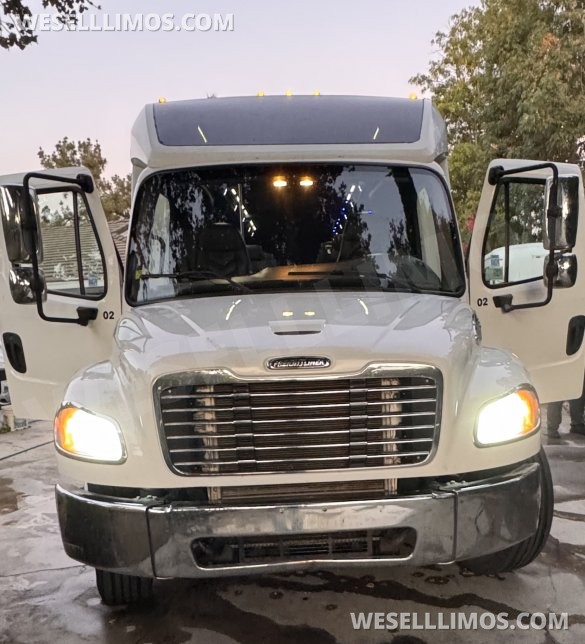 2018 Freightliner Shuttle Shuttle Bus