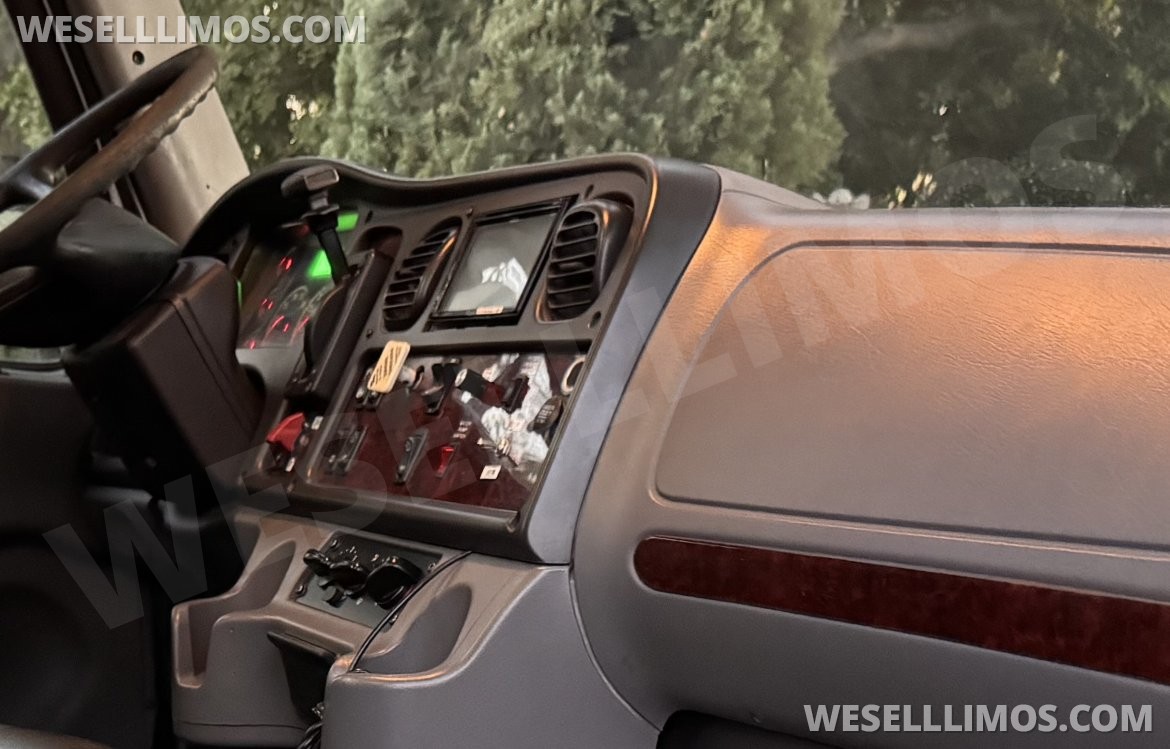 Photo of Shuttle Bus for sale: 2018 Freightliner Shuttle 45&quot; by Freightliner garage