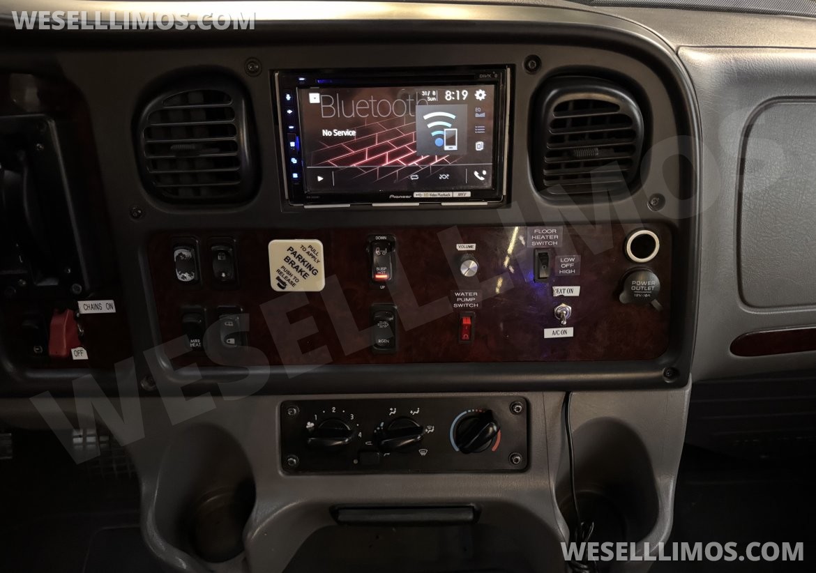 Photo of Shuttle Bus for sale: 2018 Freightliner Shuttle 45&quot; by Freightliner garage